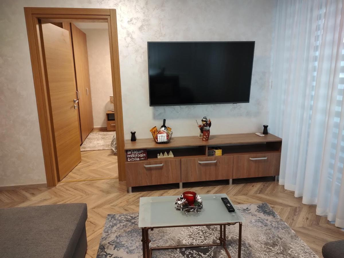 Decebal Premium Confort Κραϊόβα Εξωτερικό φωτογραφία